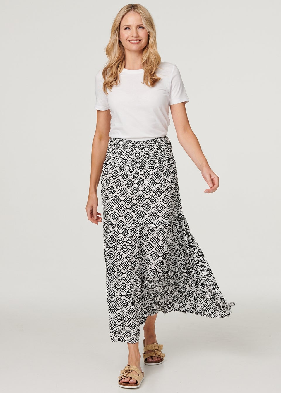 Izabel London White Geo Print High Waist Maxi Skirt