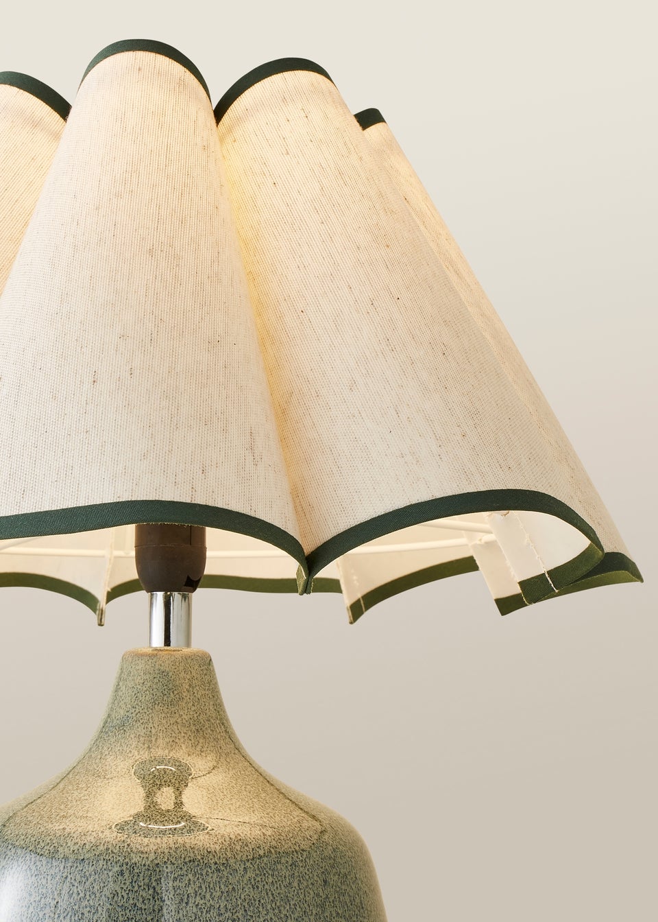ValueLights Jamie Green Ceramic Table Lamp (43cm x 36cm x 36cm)