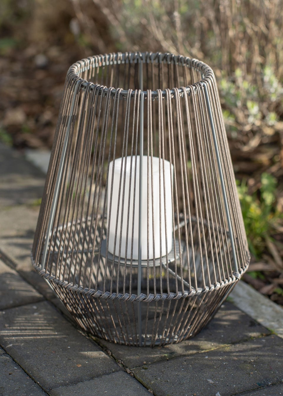 ValueLights Natural Wicker Solar Lantern (30.5cm x 26cm x 26cm)