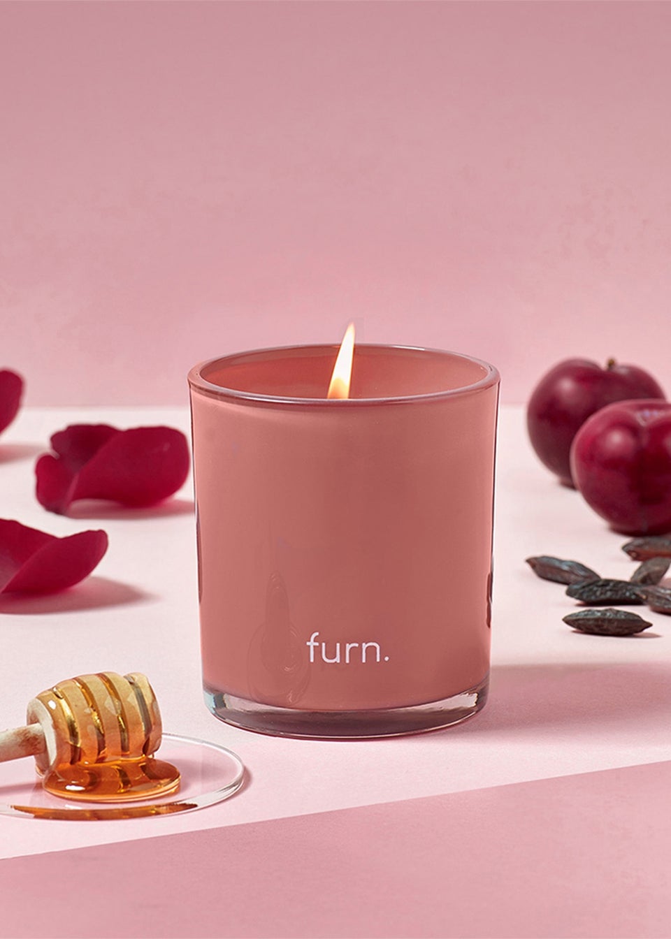 furn. Bee Deco Divine Bergamot, Honey, Plum + Tonka Scented Glass Candle (8.5 x 10 x 8.5cm)
