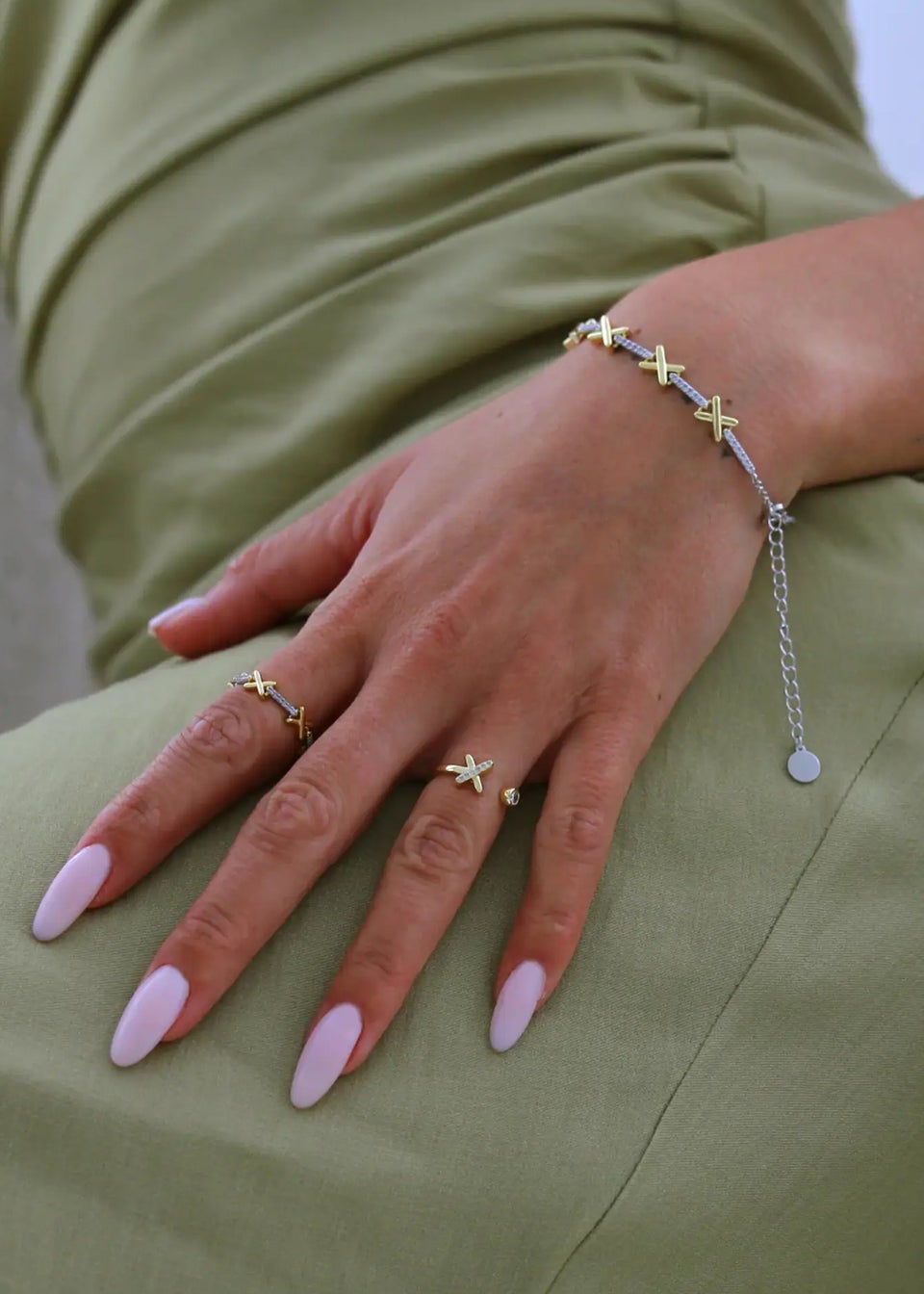 Say It With Gold Kiss Adjustable Ring