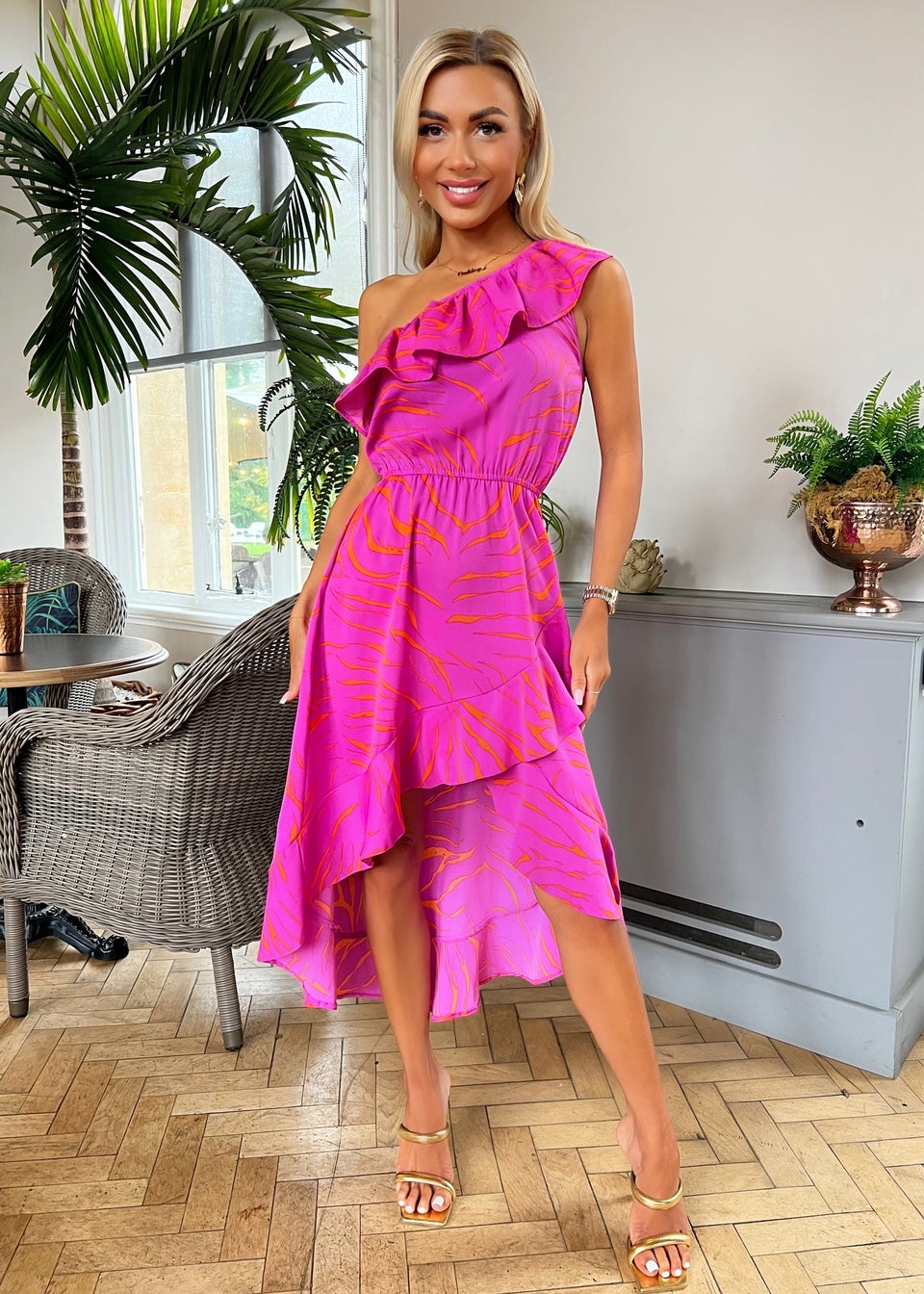 Ax paris curve dip hem dress on sale