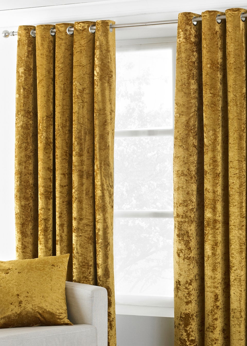 Paoletti Verona Crushed Velvet Eyelet Curtains