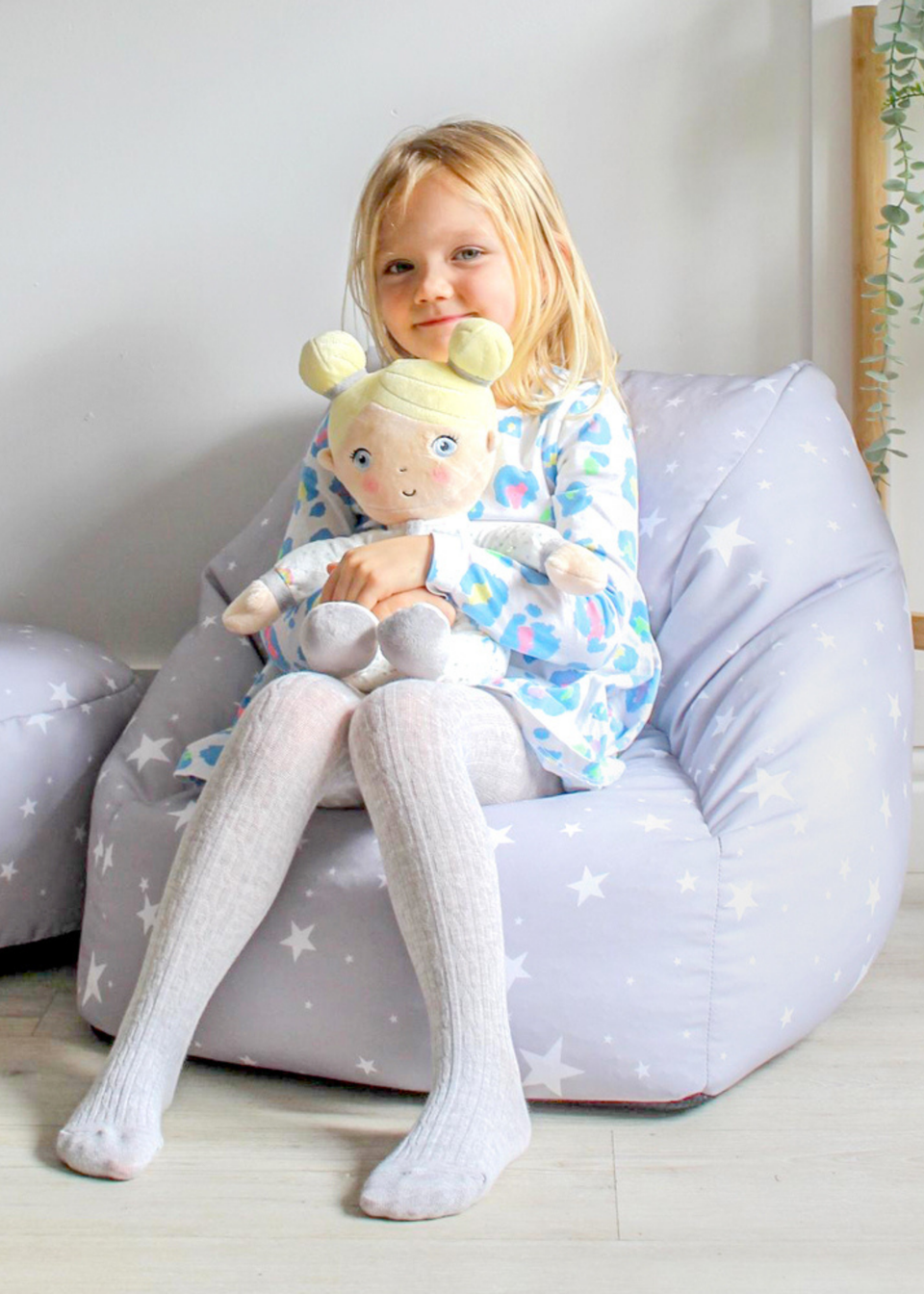 rucomfy Printed Kids Snuggle Chair Platinum Stars Beanbag