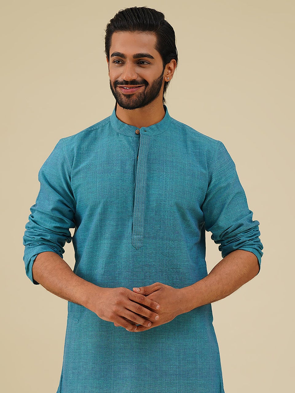 MacMonte Men Sky Blue Cotton Full Sleeve Solid Kurta with Concealed Threadwork Placket - S