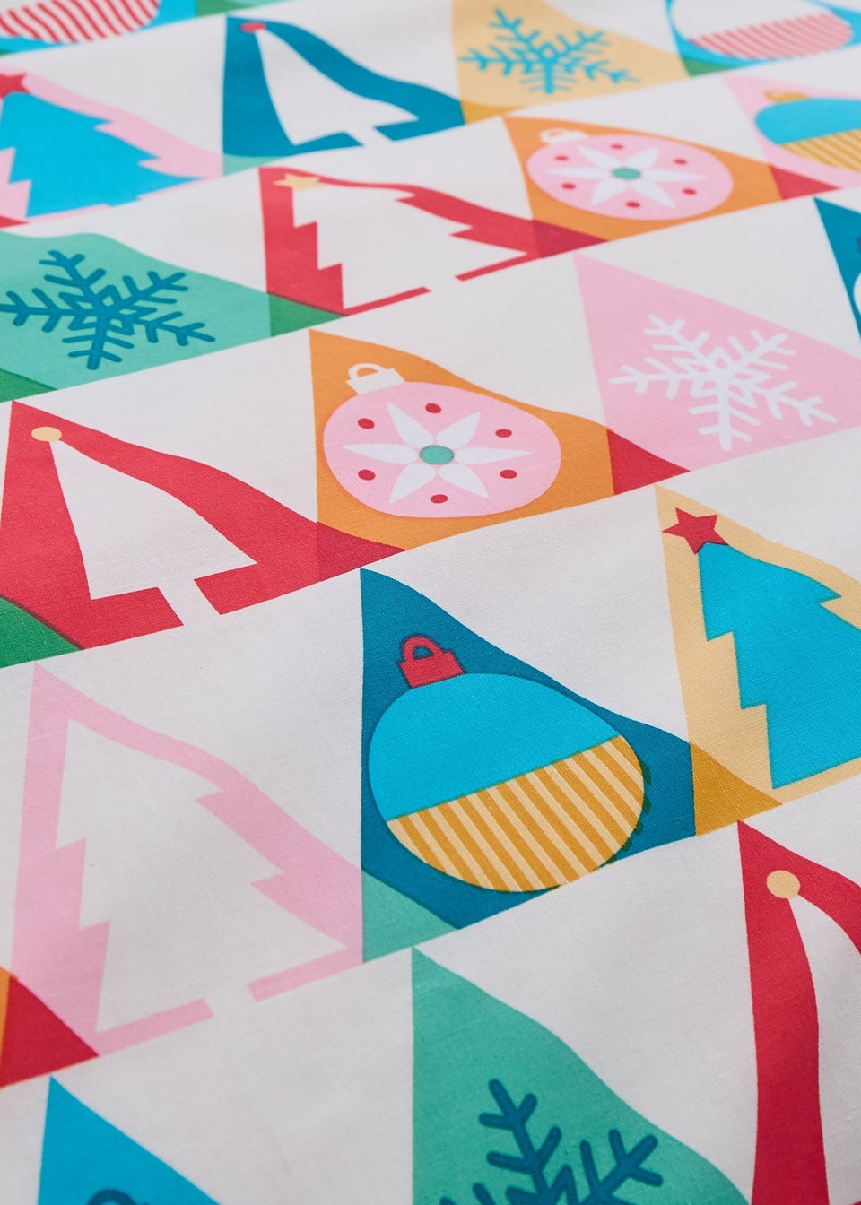 Catherine Lansfield Christmas Geo Reversible Duvet Cover Set