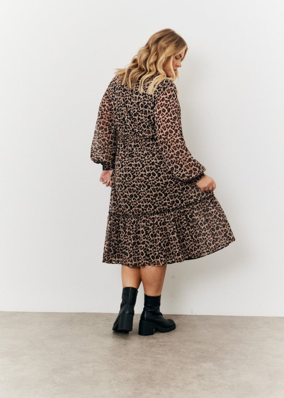 In The Style Jess Millichamp Brown Leopard Smock Shirt Maxi Dress