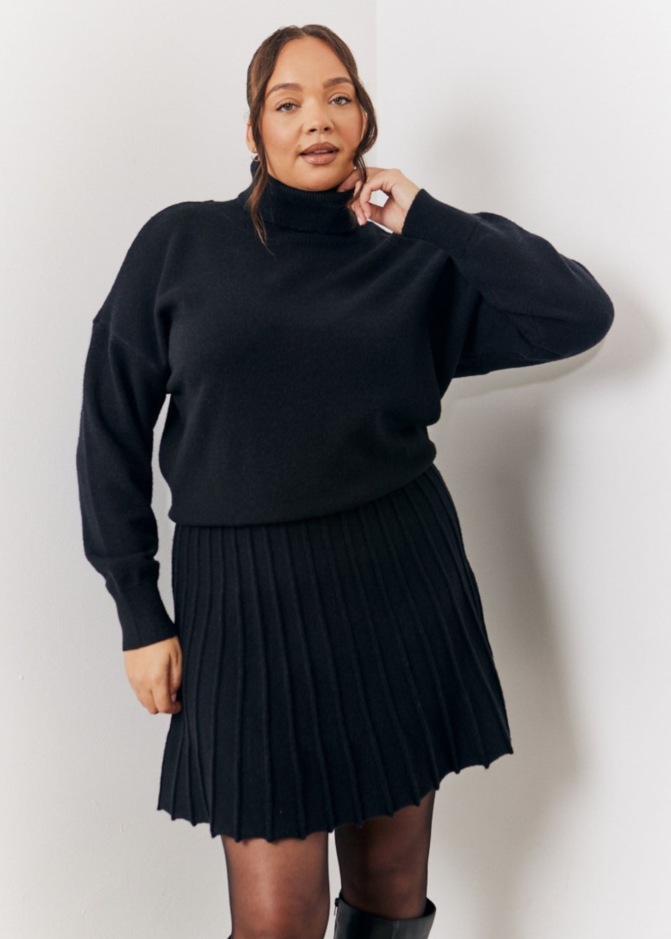 In The Style Black Pleated Knit Skater Dress
