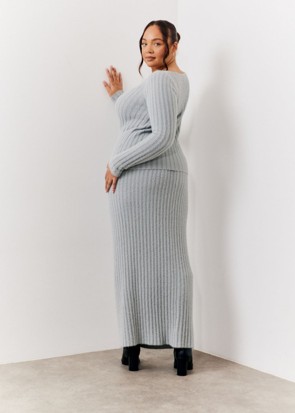 In The Style Grey Fluffy Ribbed Jumper