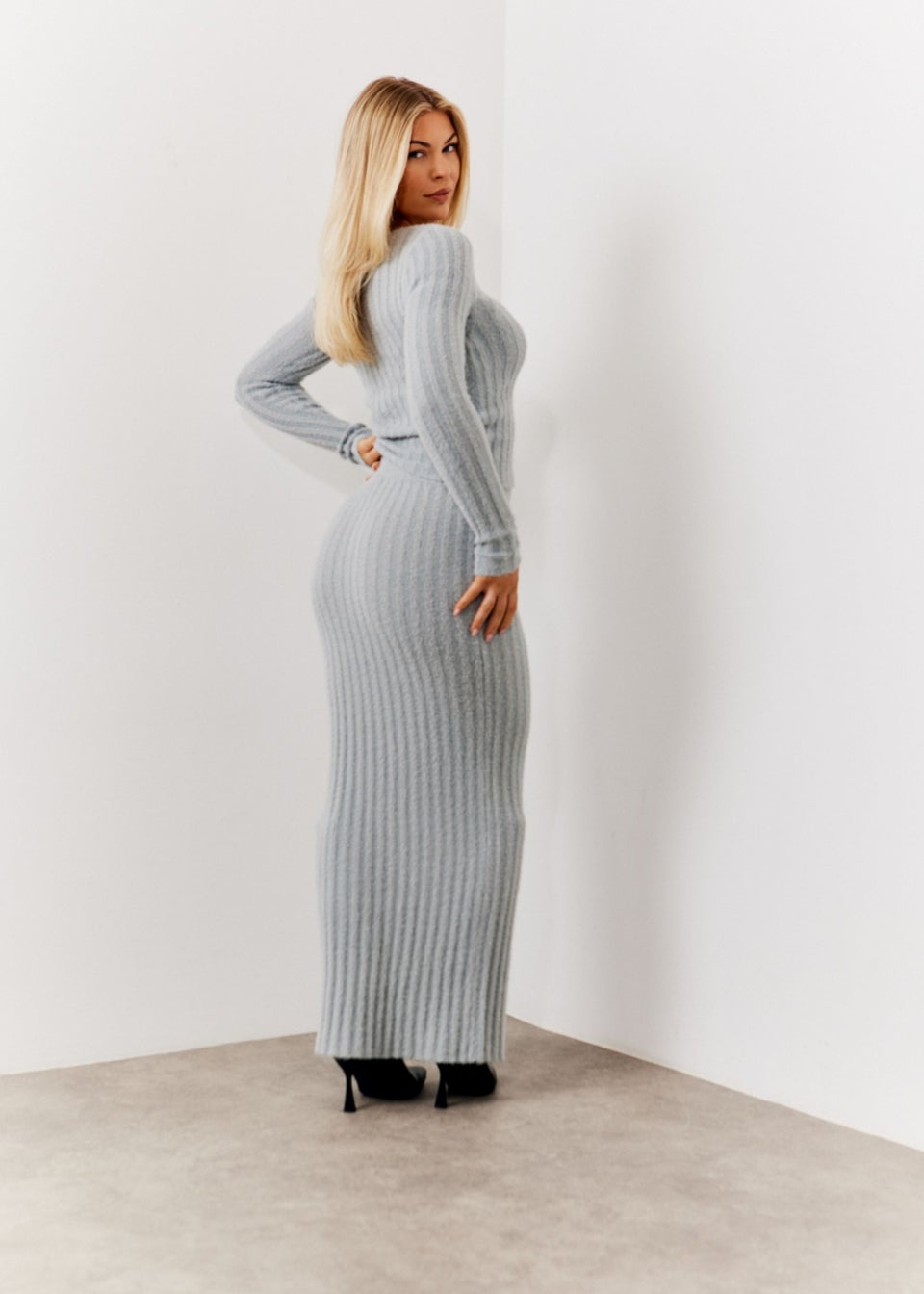 In The Style Grey Fluffy Ribbed Midaxi Skirt