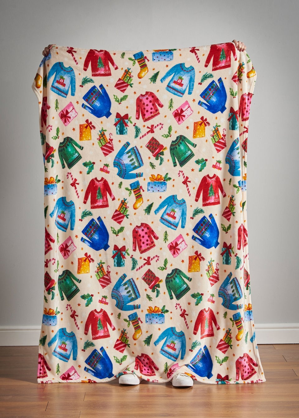 Catherine Lansfield Christmas Jolly Jumpers Cosy Fleece Blanket Throw (130x170cm)
