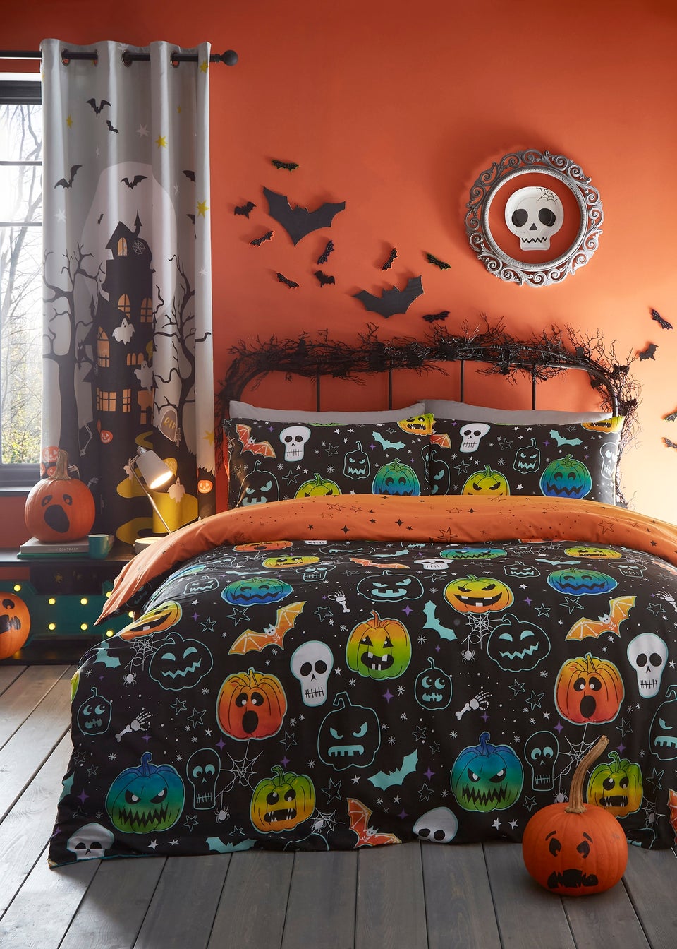 Bedlam Scary Pumpkins Glow in the Dark Halloween Black Duvet Set Matalan