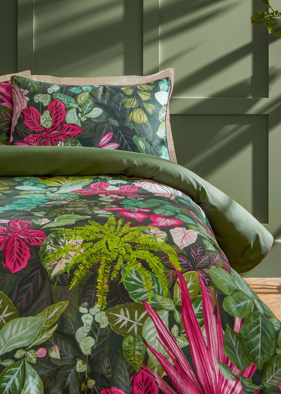 Paoletti Veadeiros Exotic Floral Duvet Cover Set