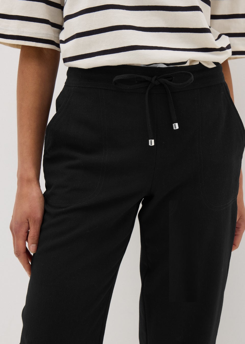 Black Cropped Trousers