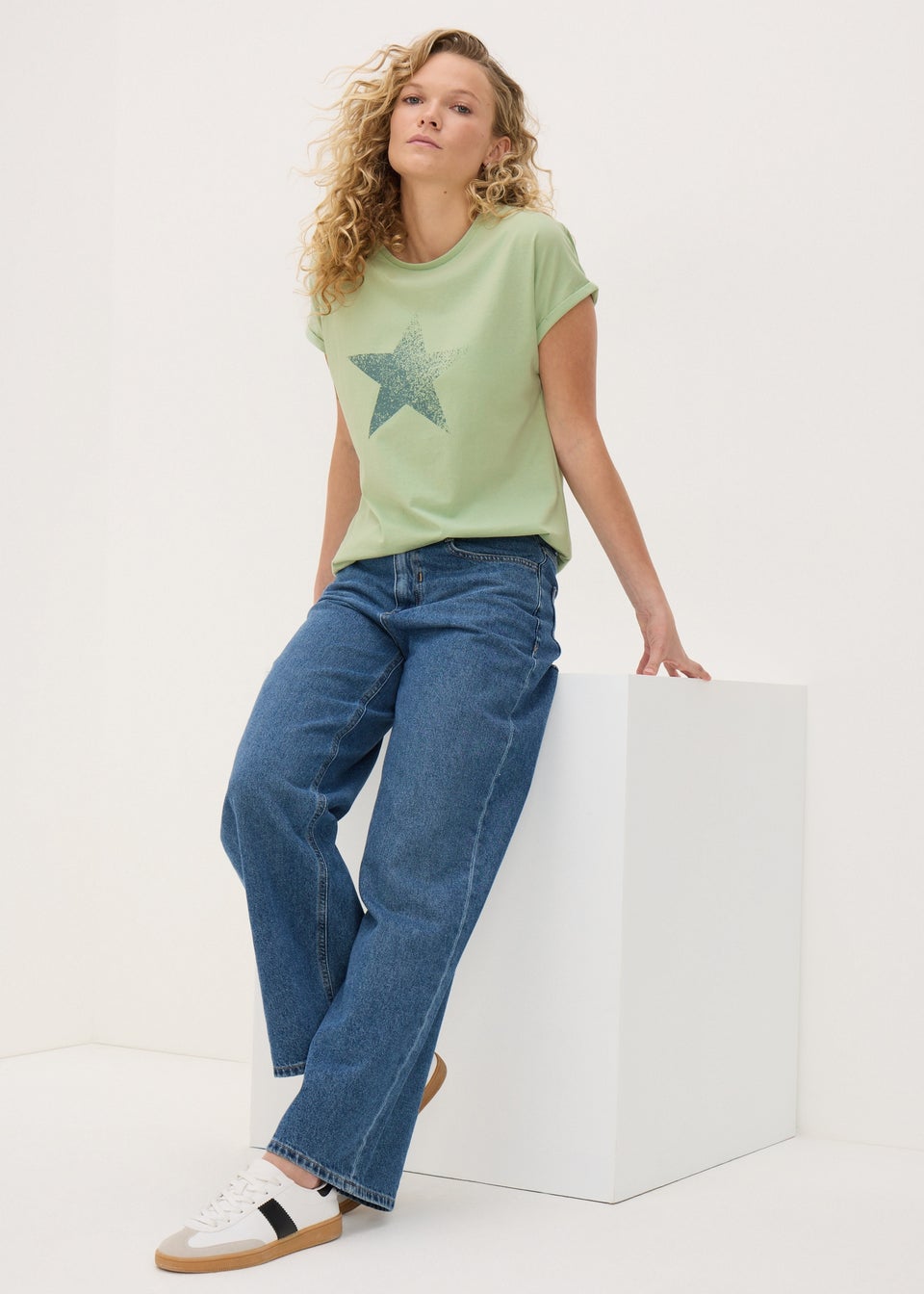 Green Star Graphic T-Shirt