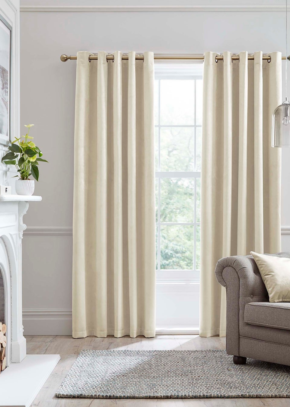 Laurence Llewelyn-Bowen Montrose Velvet Blackout Ivory Eyelet Curtains