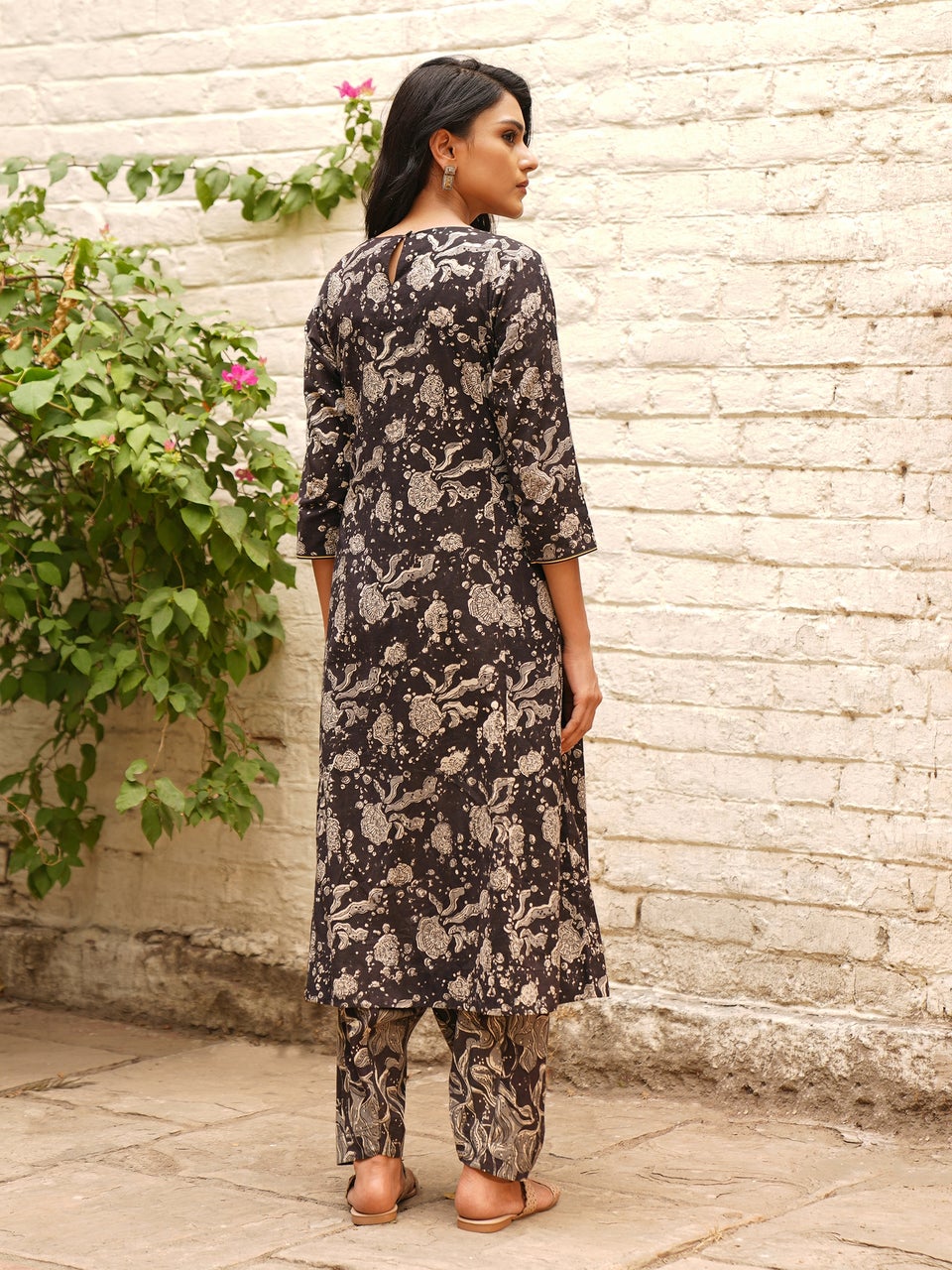 Women Black Cotton Flared Printed Kalamkari Kurta