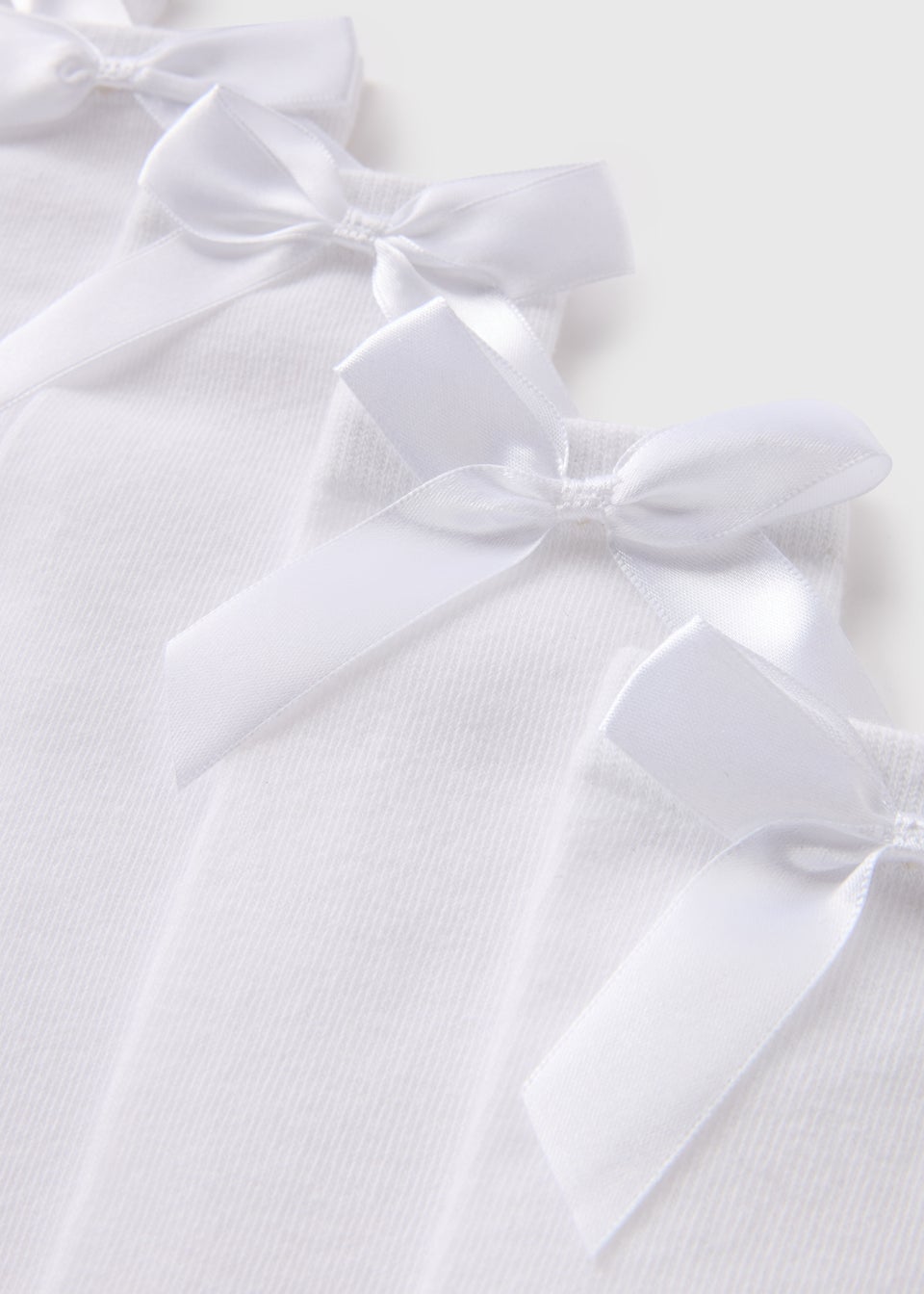 5 Pack of White Bow Knee High Socks (Younger 6-Older 6.5)