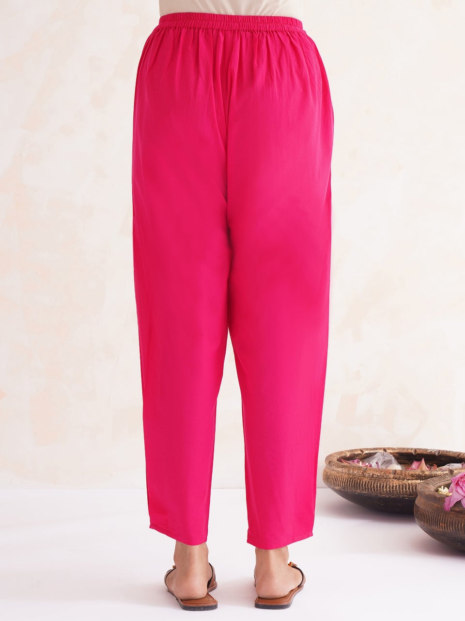 Women Pink Cotton Solid Ankle Length Loose Fit Pant - S