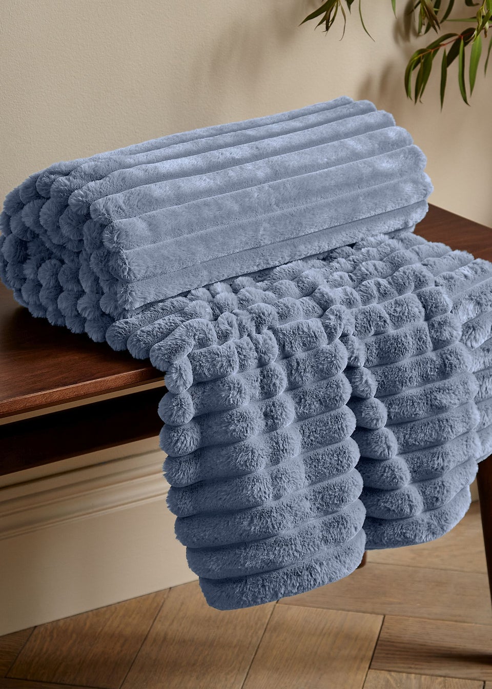 Catherine Lansfield Cosy Ribbed Faux Fur Soft Blanket Throw 130x170 cm Matalan