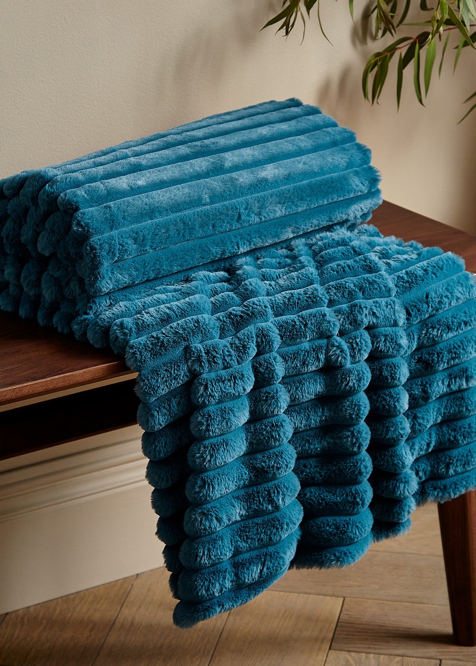 Catherine Lansfield Cosy Ribbed Faux Fur Soft Blanket Throw 130x170 cm Matalan