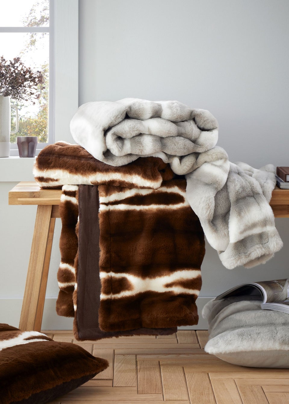 Catherine Lansfield Flint Cosy Faux Fur Blanket Throw 130x170 cm Matalan