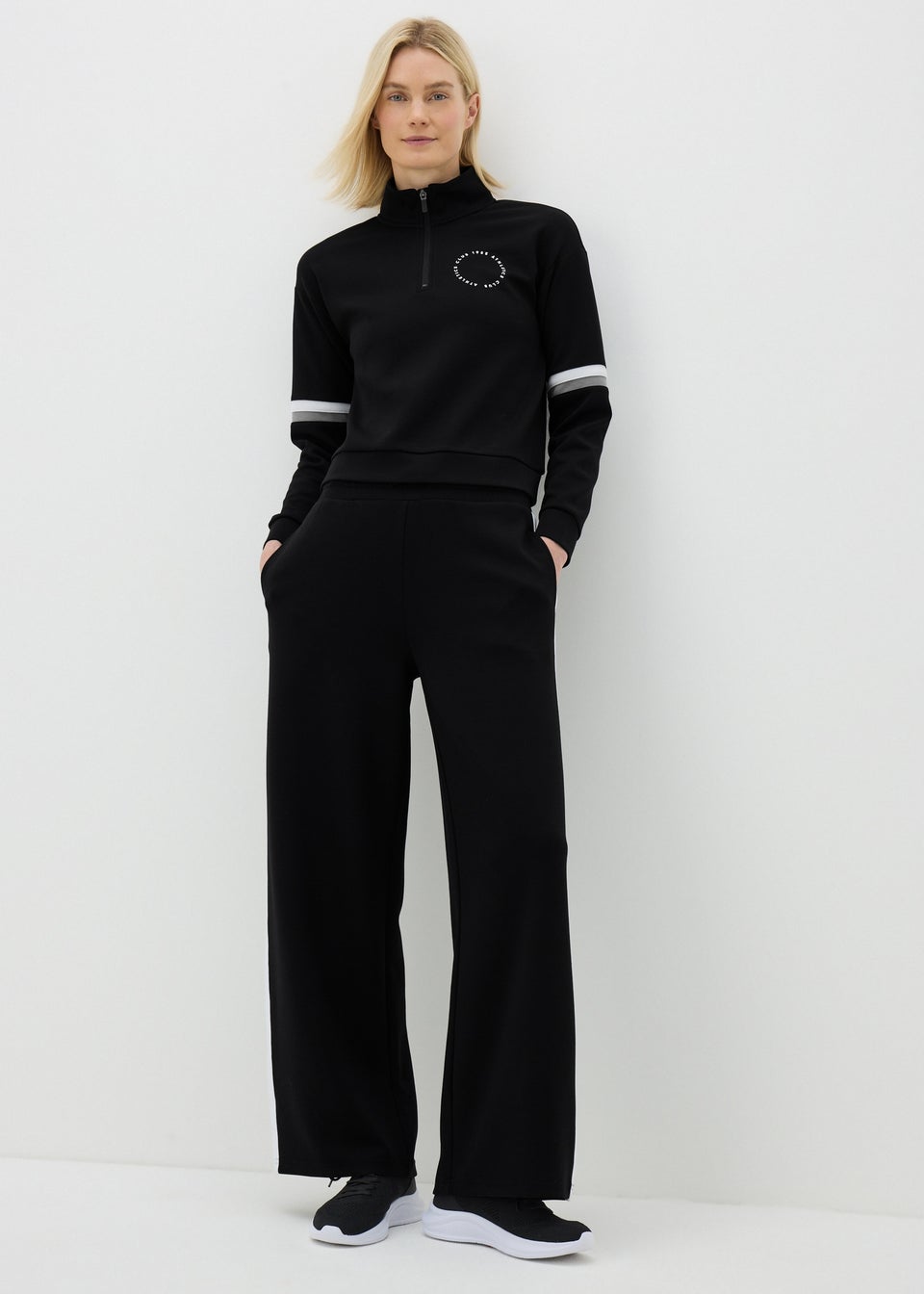 Souluxe Black Athletics Club Half Zip Top