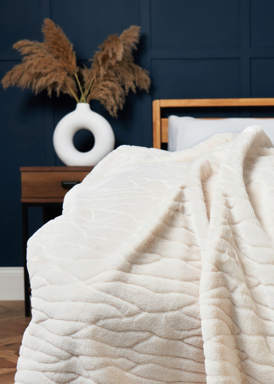 Matalan faux fur throw online