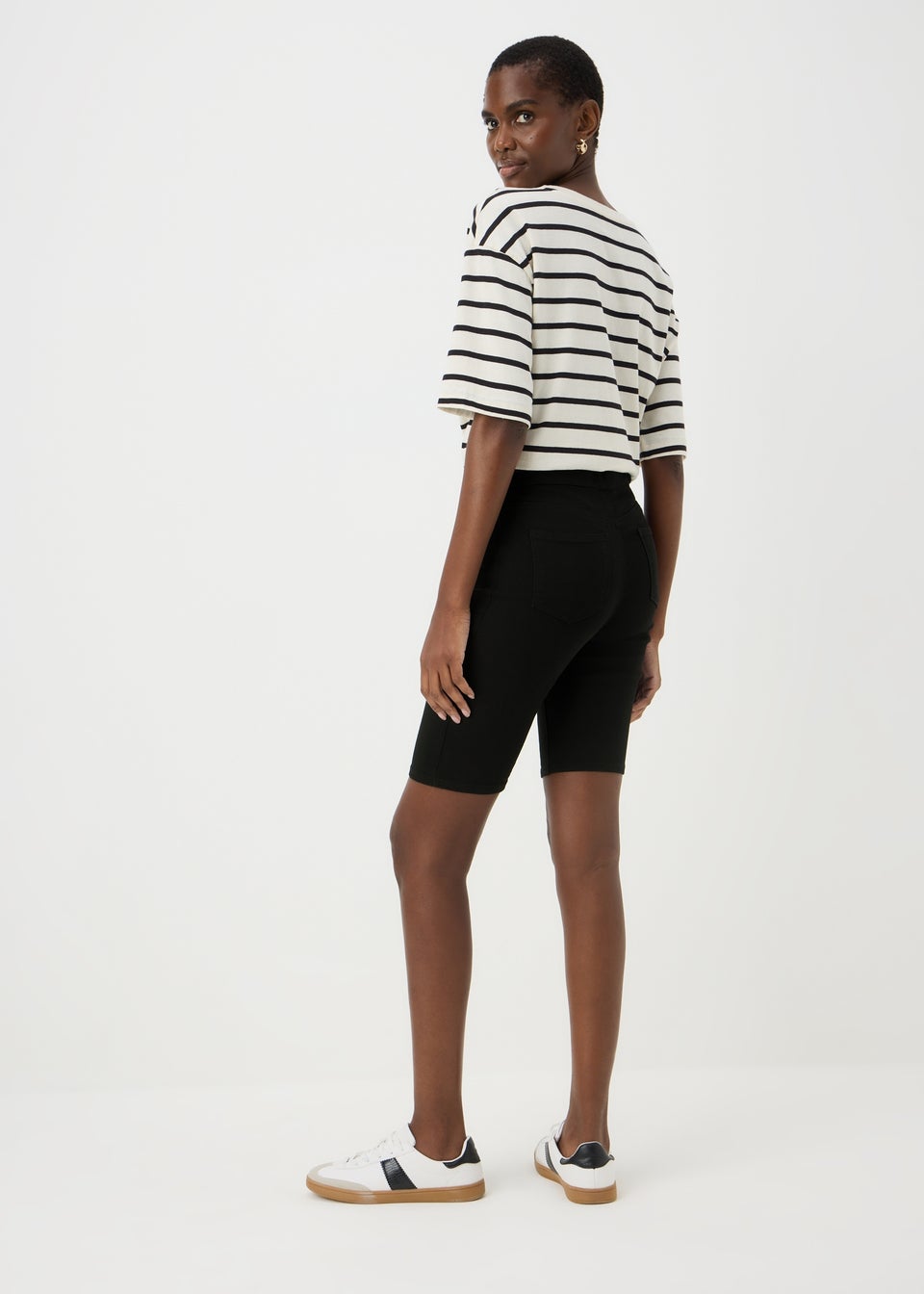 Black Rosie Knee Length Shorts
