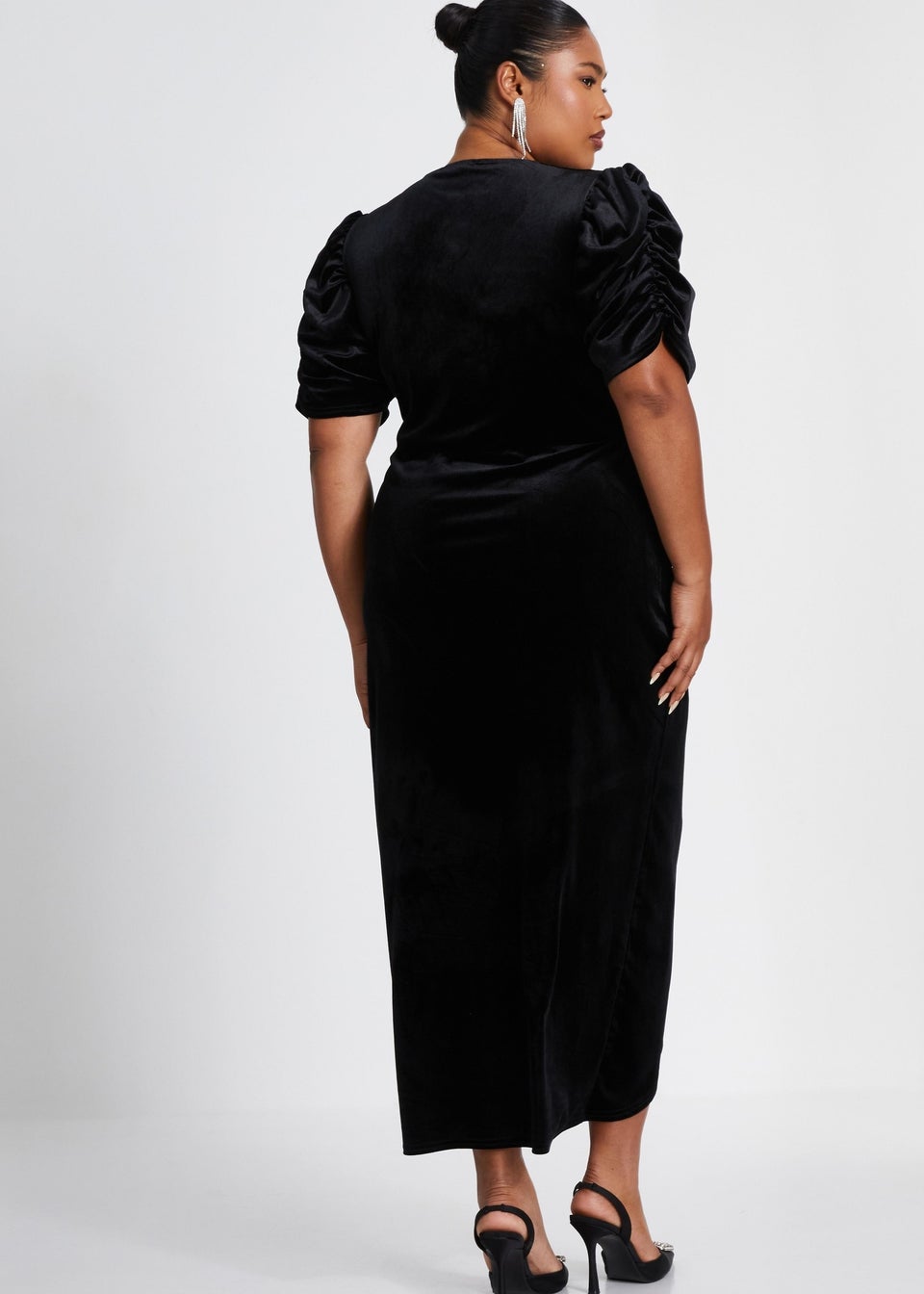 Quiz Black Curve Velvet Wrap Midi Dress
