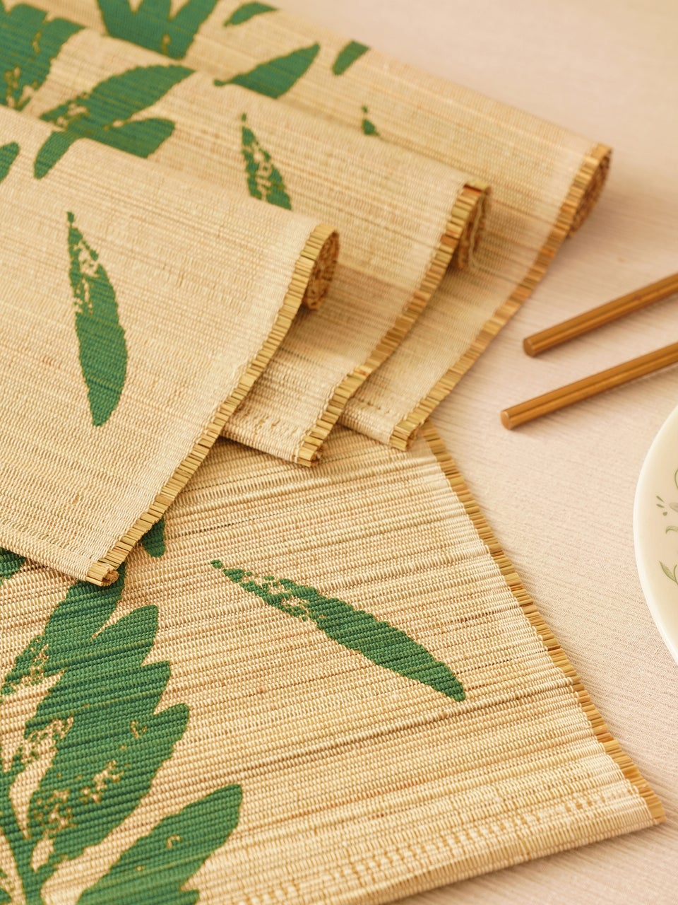 Green Korai Grass Hand Woven Flora And Fauna Mat Pack of 4