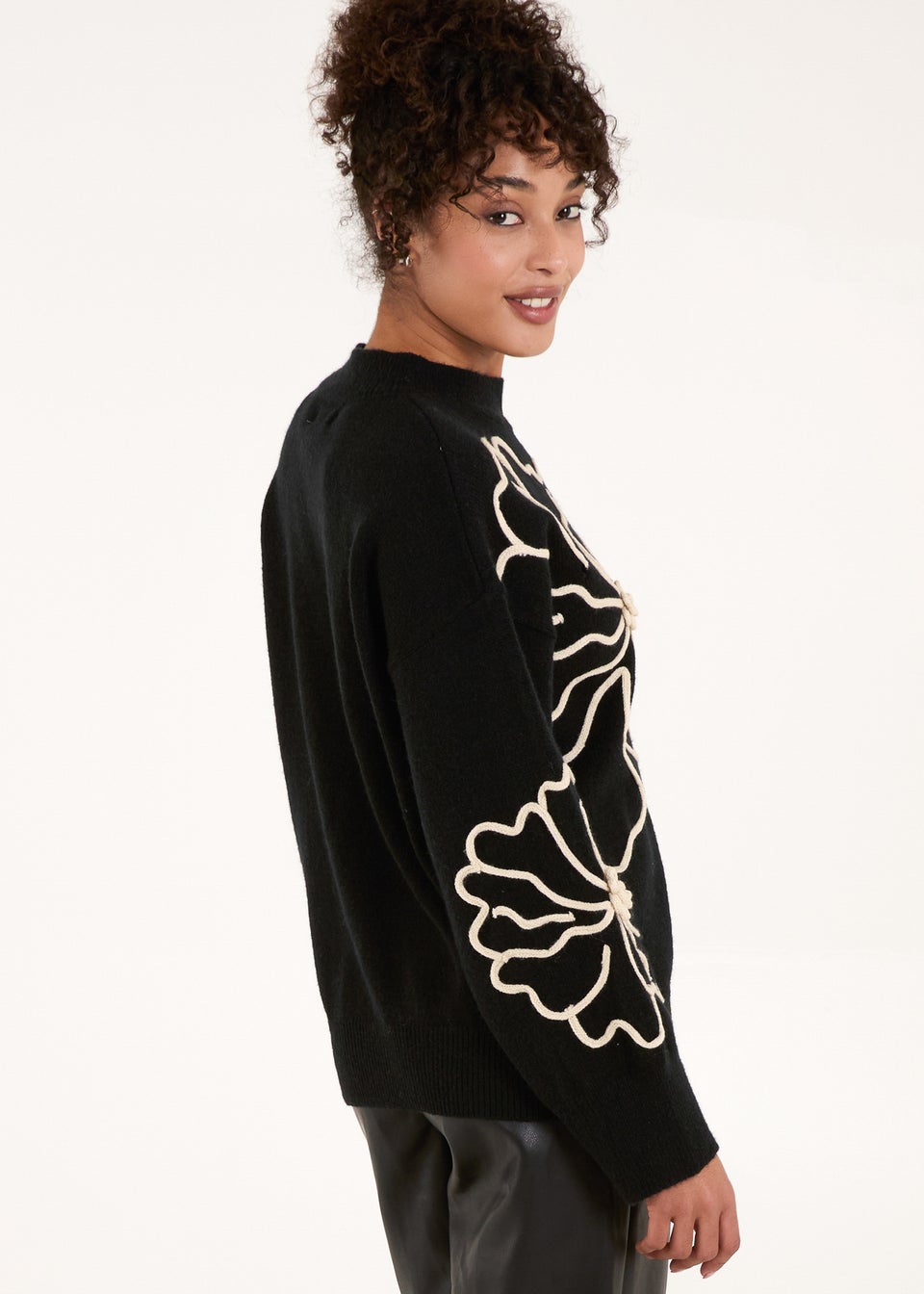 Blue Vanilla Black Large Flower Embroidery Jumper