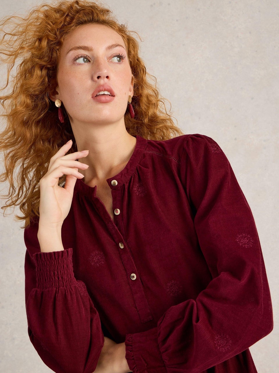 Besticktes Kordkleid Finn