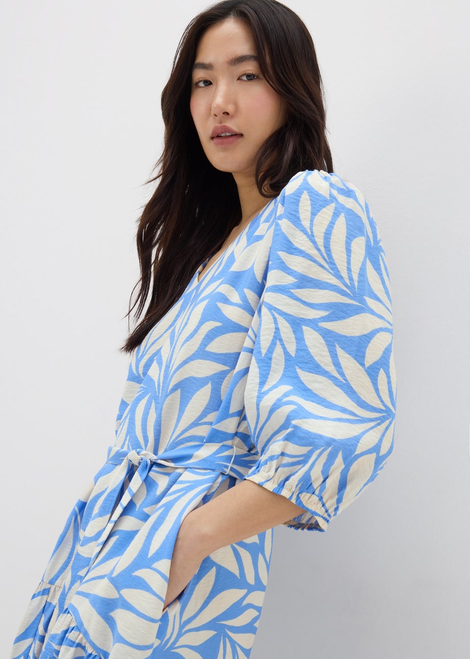 Et Vous Blue Palm Tie Waist Midaxi Dress