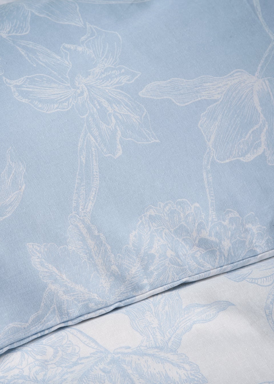 Blue Floral Sketch Duvet Set