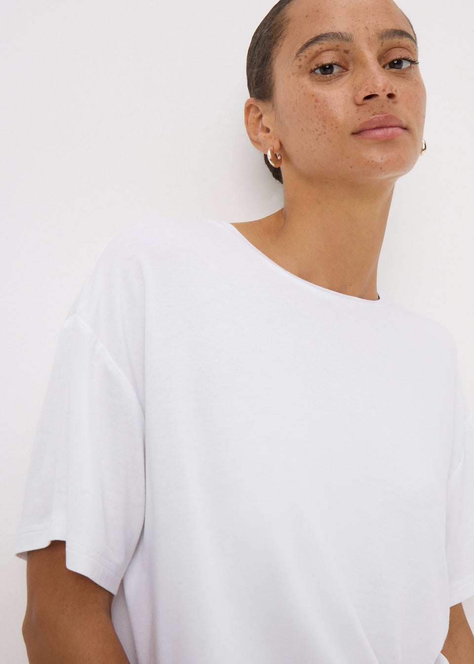 White Crew Neck Relaxed Fit T-Shirt