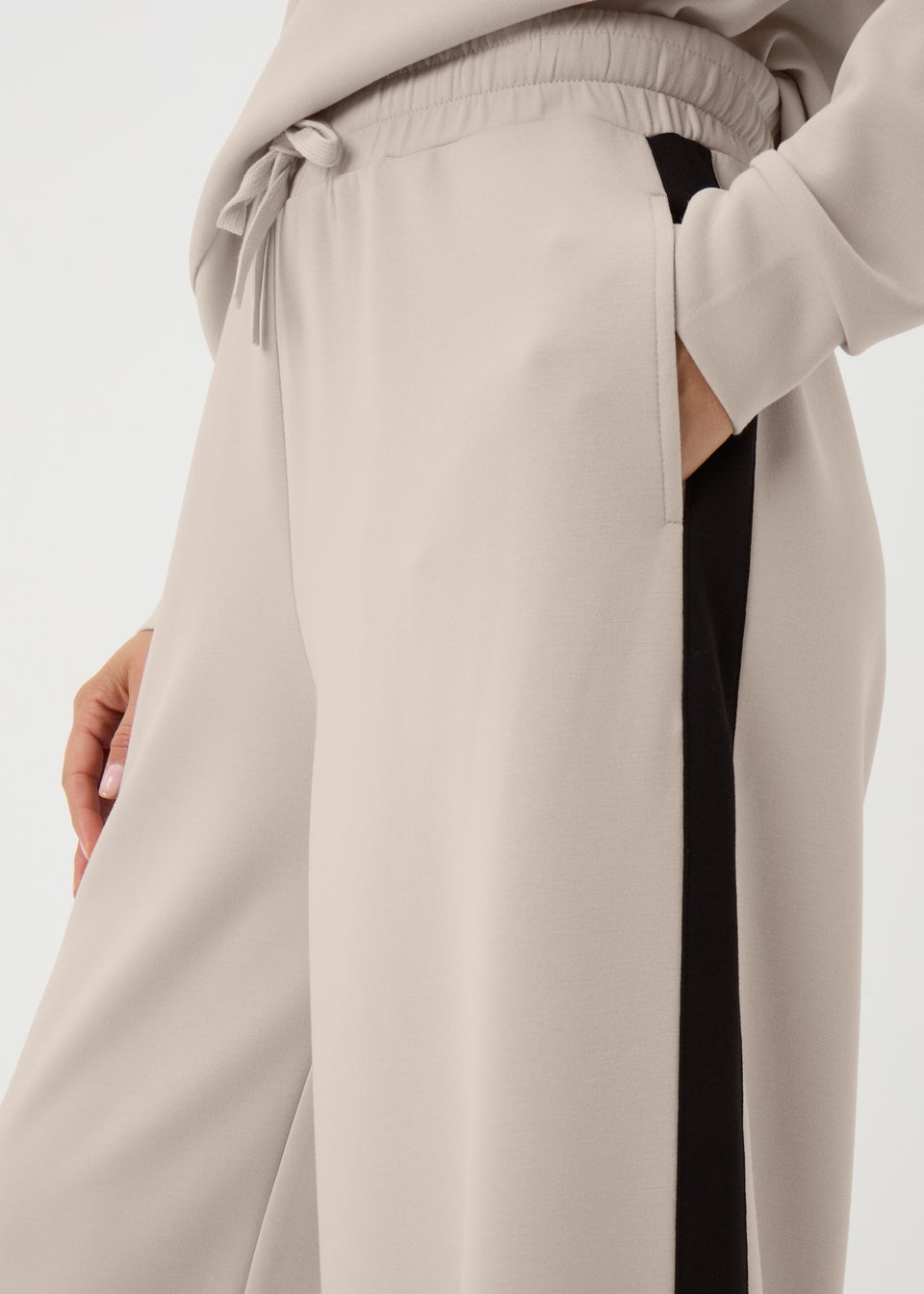Souluxe Beige Wide Leg Jogging Bottoms
