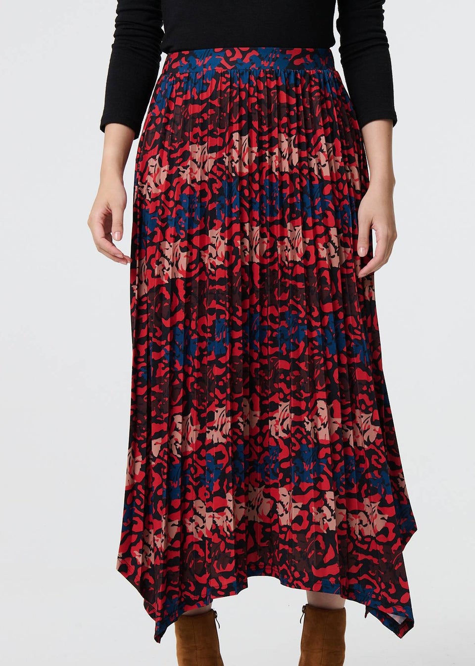 Izabel London Red Printed Box Pleat Hanky Hem Midi Skirt