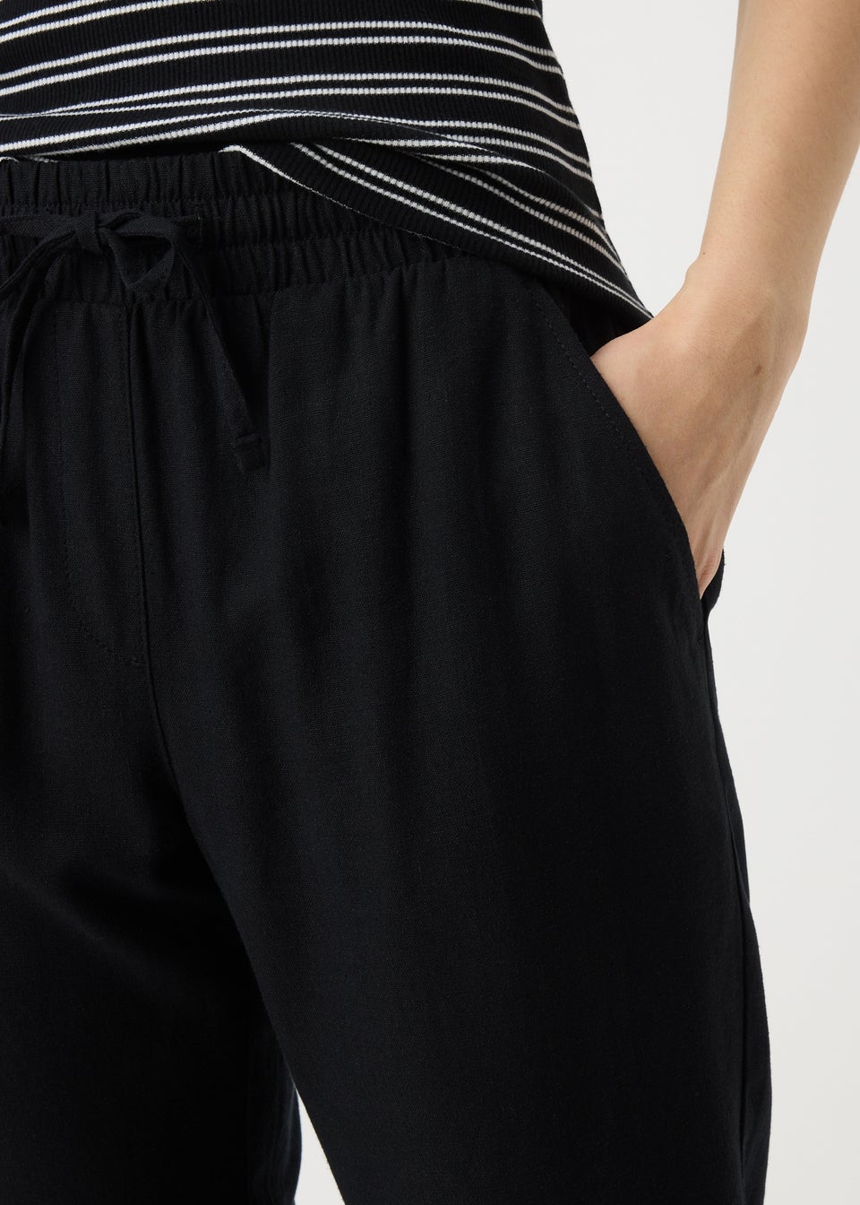 Papaya Petite Black Linen Tapered Trousers