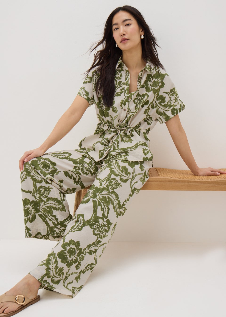 Papaya Petite Green Floral Print Wide Leg Trousers