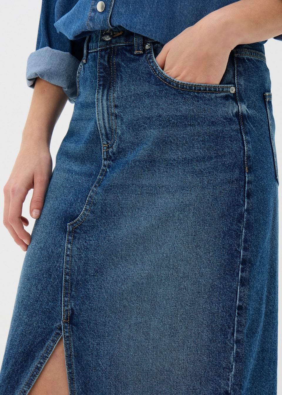Papaya Petite Mid Wash Denim Midi Skirt