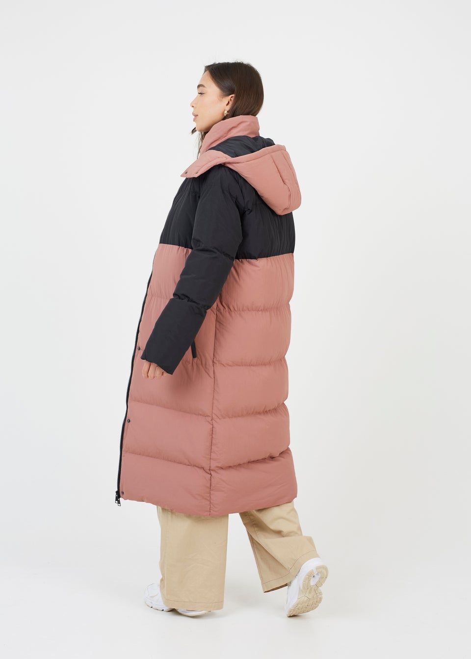 Black maxi contrast hooded puffer top
