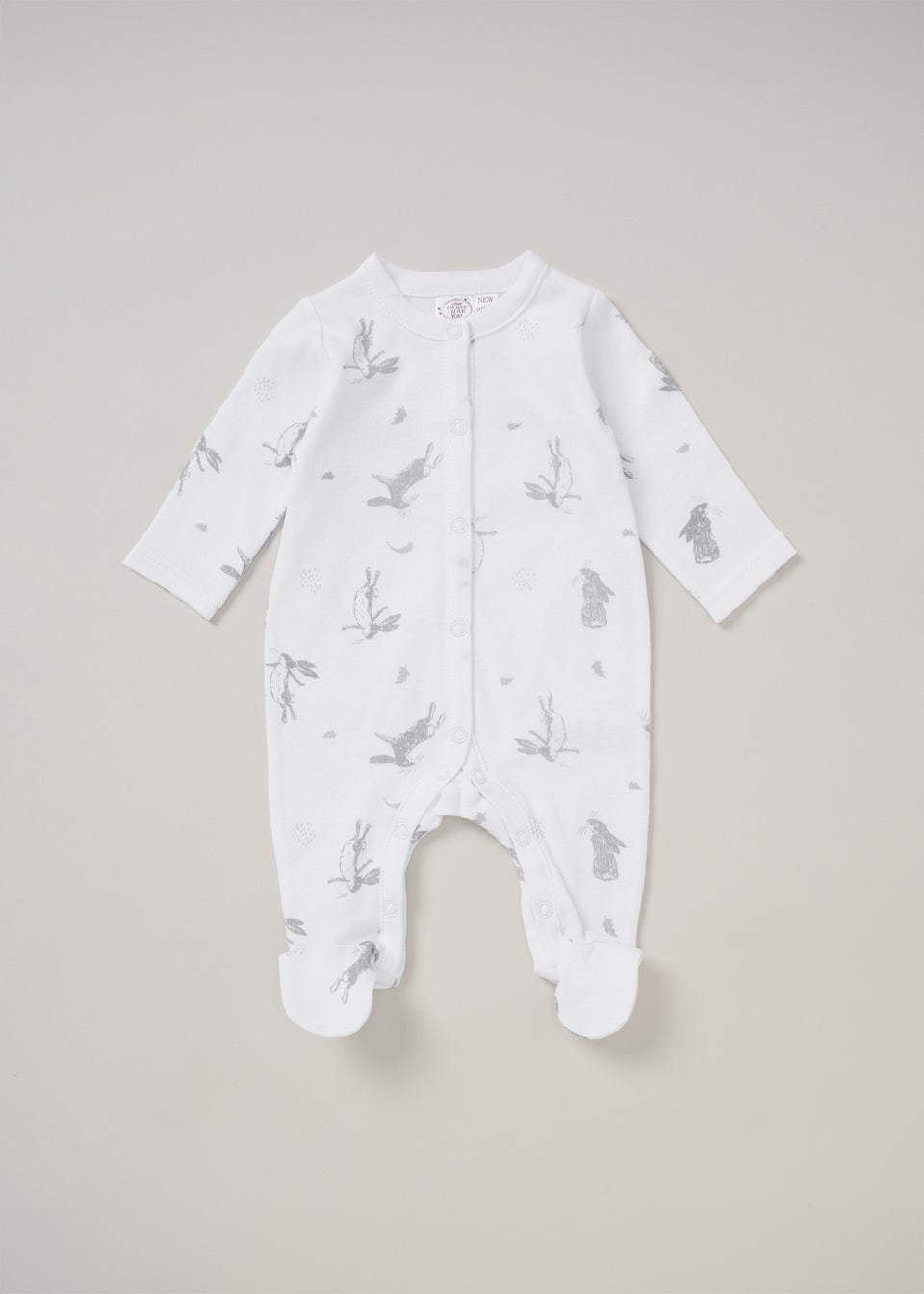 Guess How Much I Love you White 6PC Hanging Gift Set (0-6 months)
