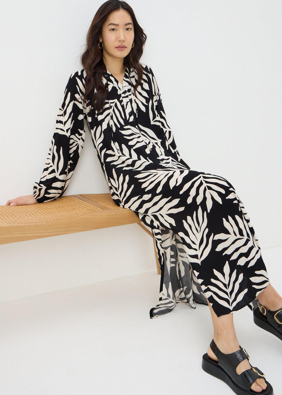 Black Monochrome Leaf Print Tunic Midaxi Dress
