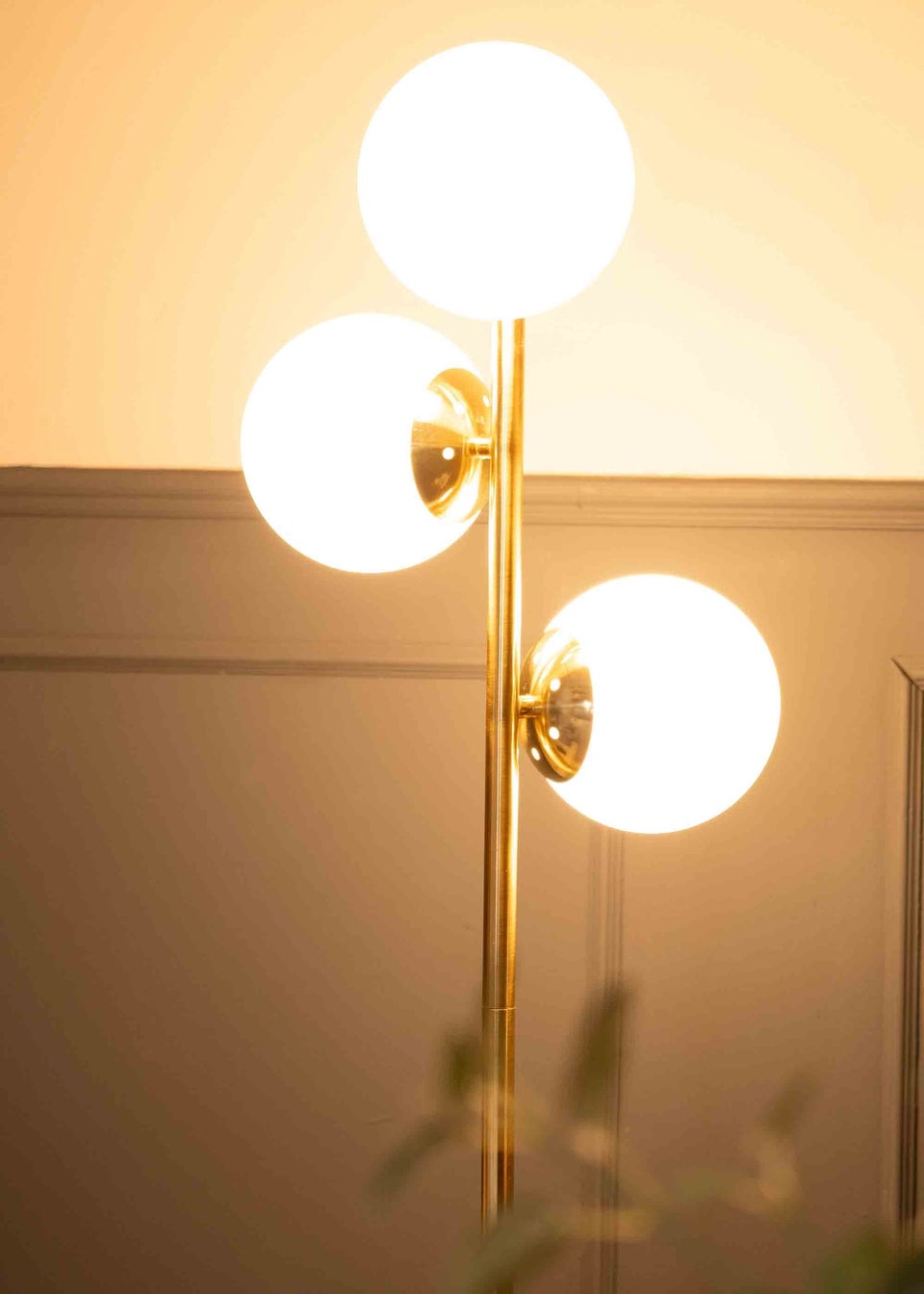 ValueLights Jas Gold Floor Lamp with White Globe Shade (159cm x 31cm x 31cm)