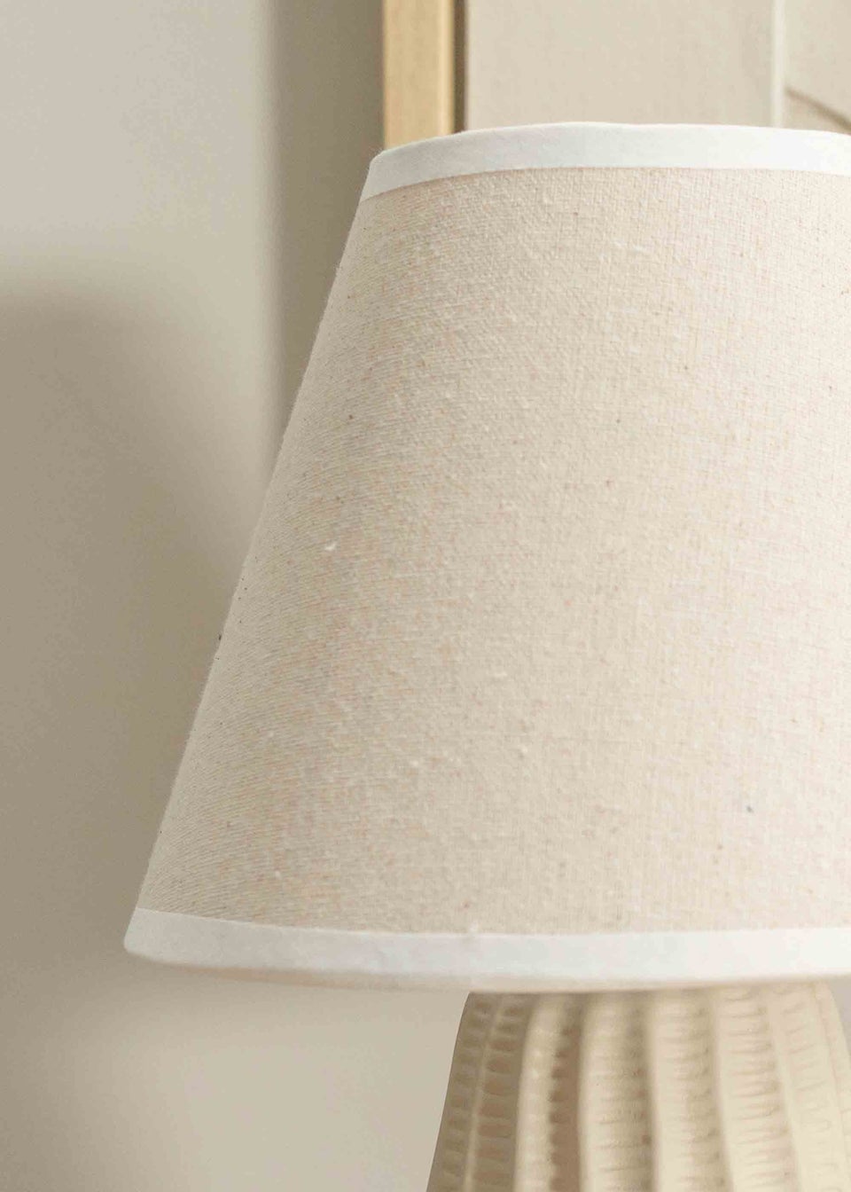 ValueLights Saskia Gloss Cream Table Lamp with Cream Tapered Shade