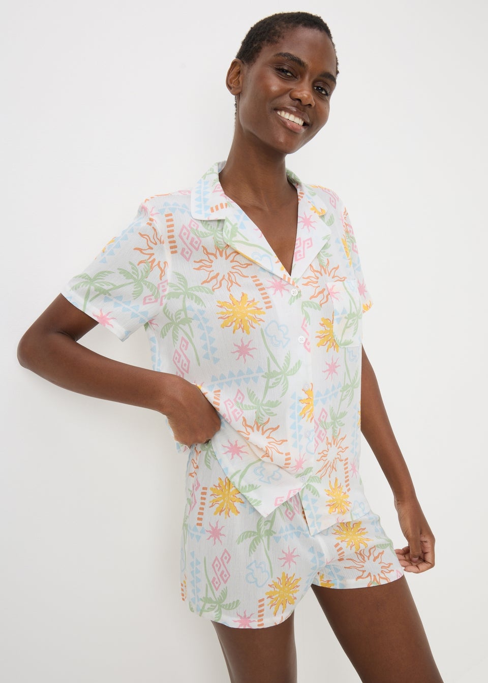 White Crinkle Sun & Palm Tree Shorts Pyjama Set