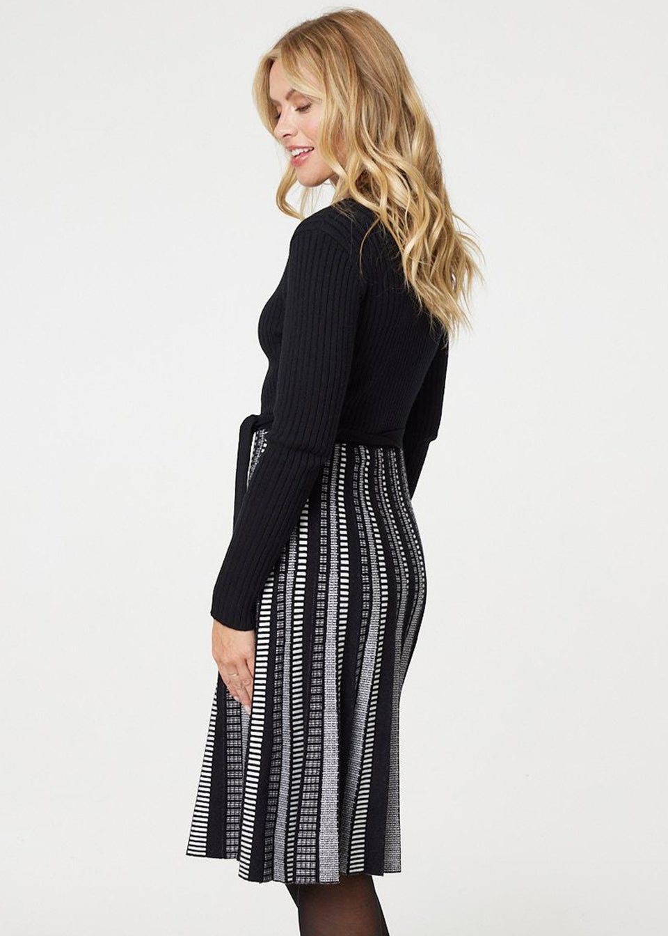 Izabel London Black Printed Tie Waist Pleated Midi Jumper Dress