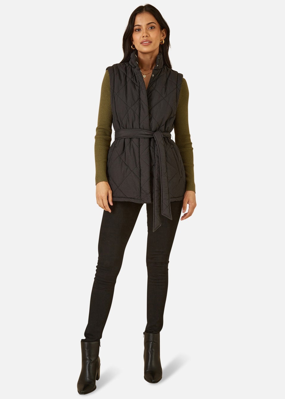 Yumi Black High Neck Quilted Gilet With Belt