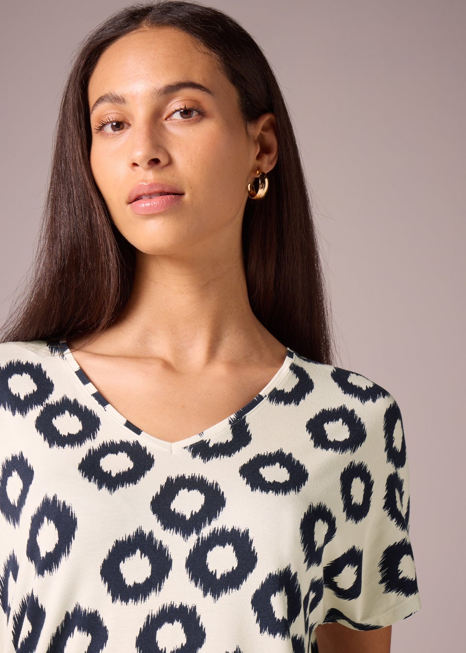 Cream Scratch Print V Neck T-Shirt